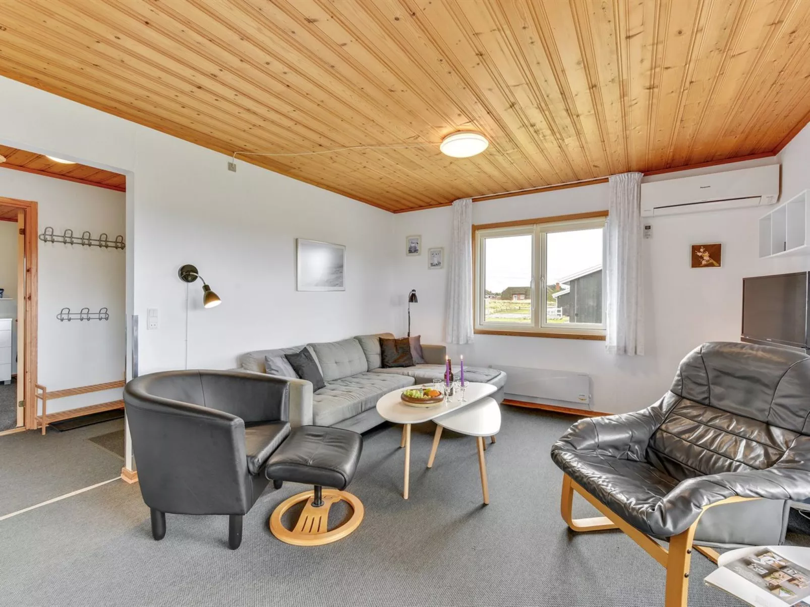 "Trineke" -  from the sea-Binnen