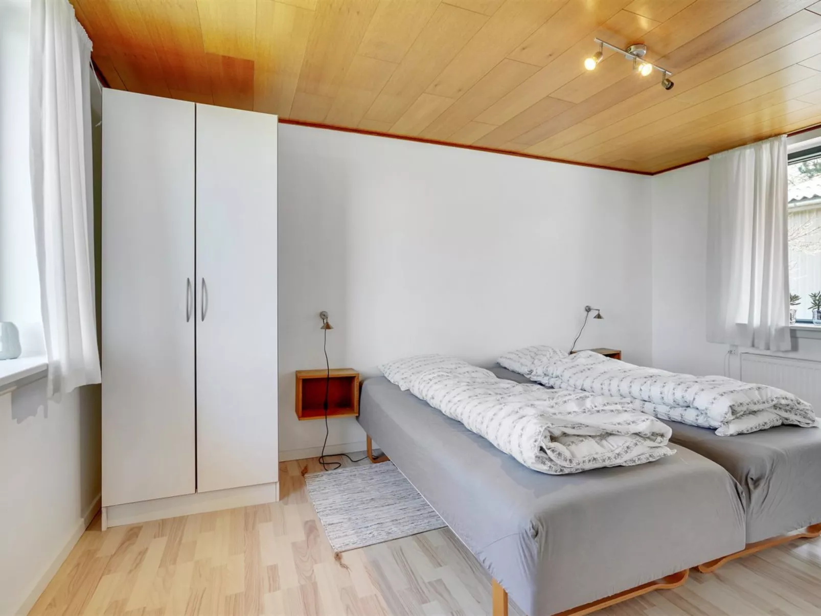 "Emin" - 100m from the sea-Binnen