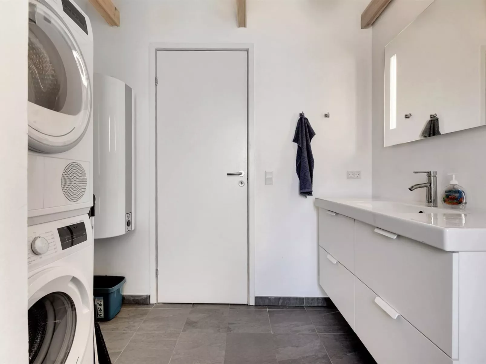 "Aslag" - 150m to the fjord-Binnen