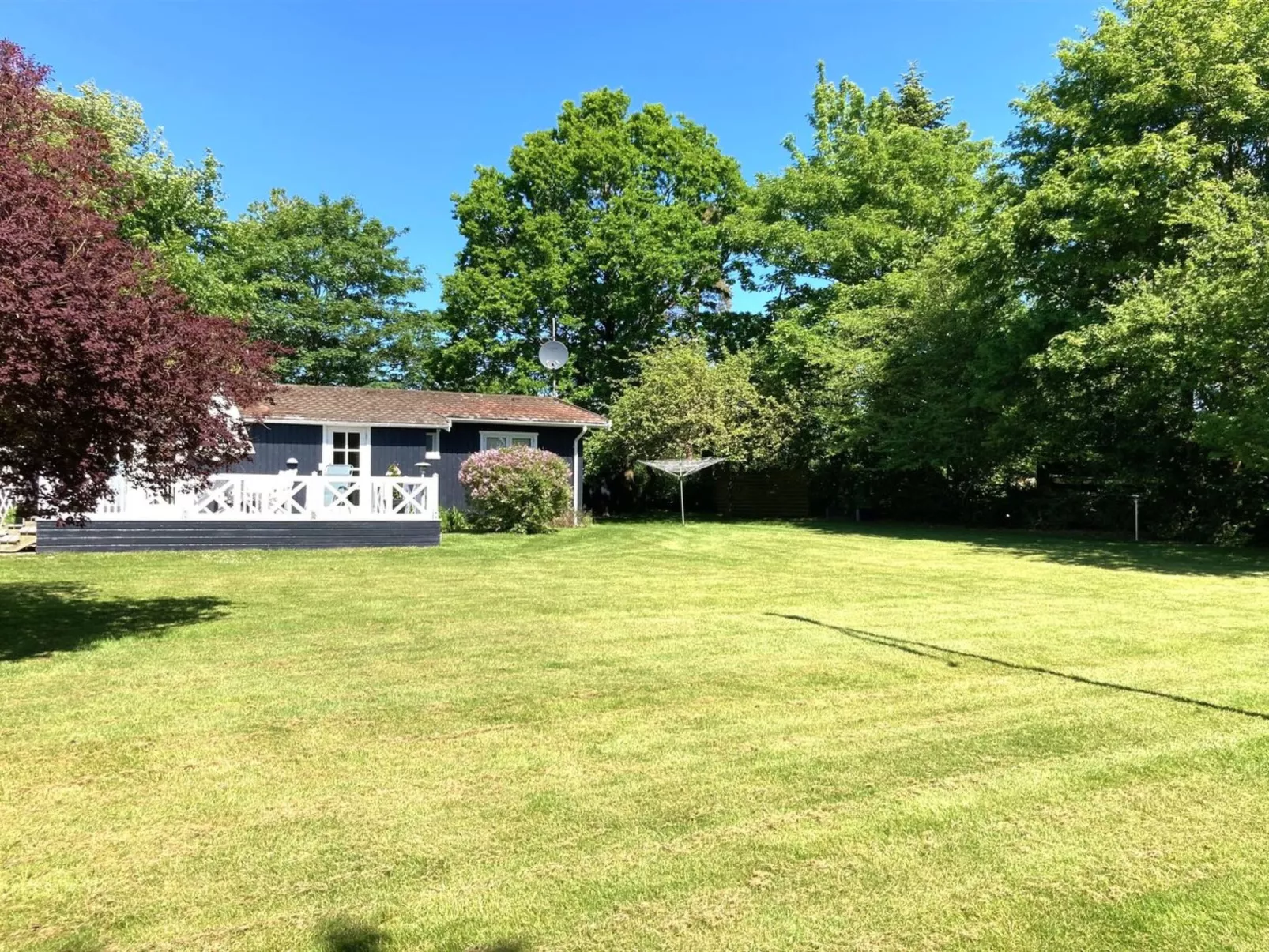 "Jeip" - 400m to the fjord-Buiten