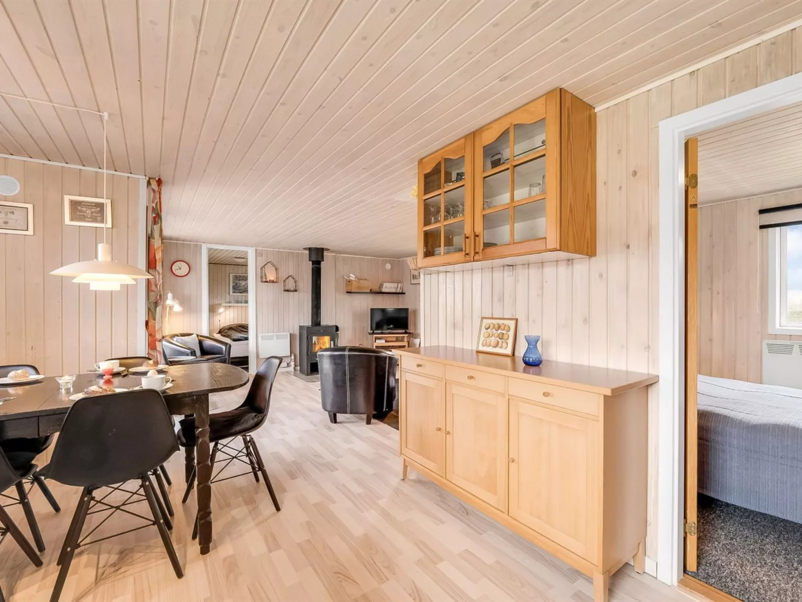 "Hoghni" - 850m to the fjord-Binnen