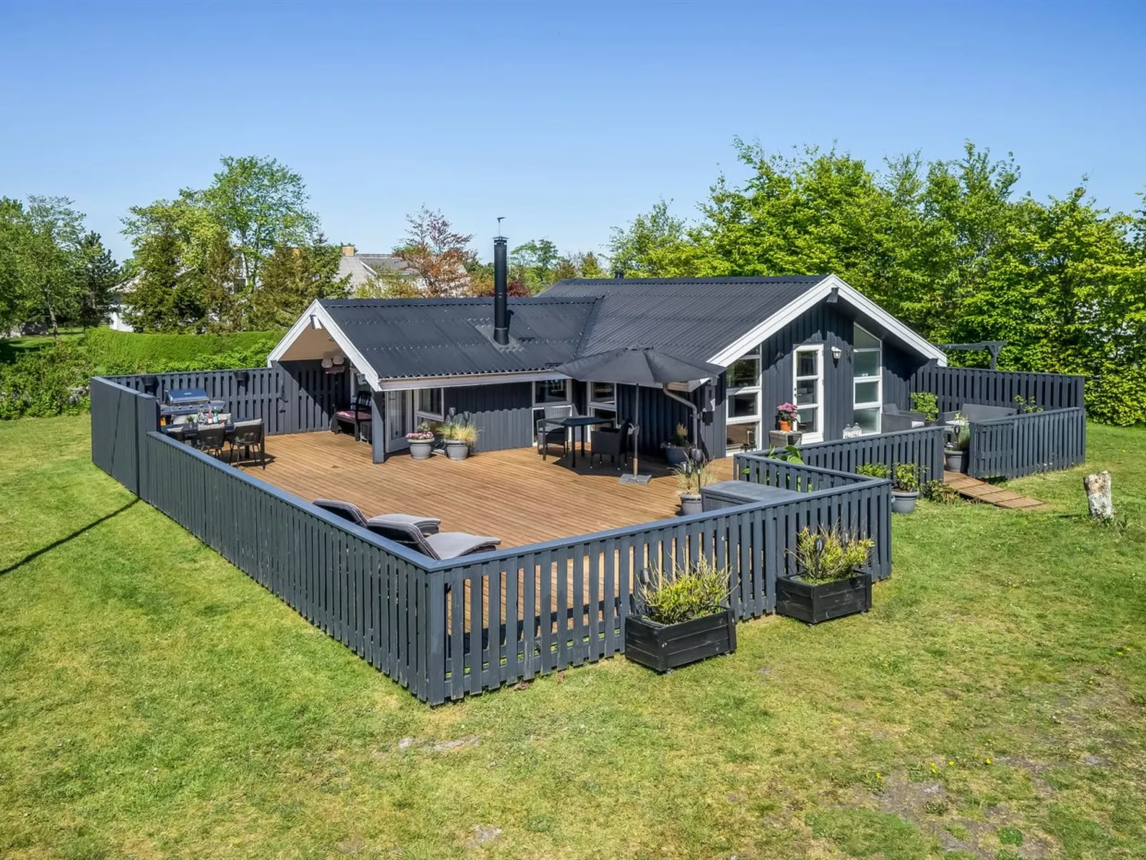 "Bryti" - 500m from the sea-Buiten