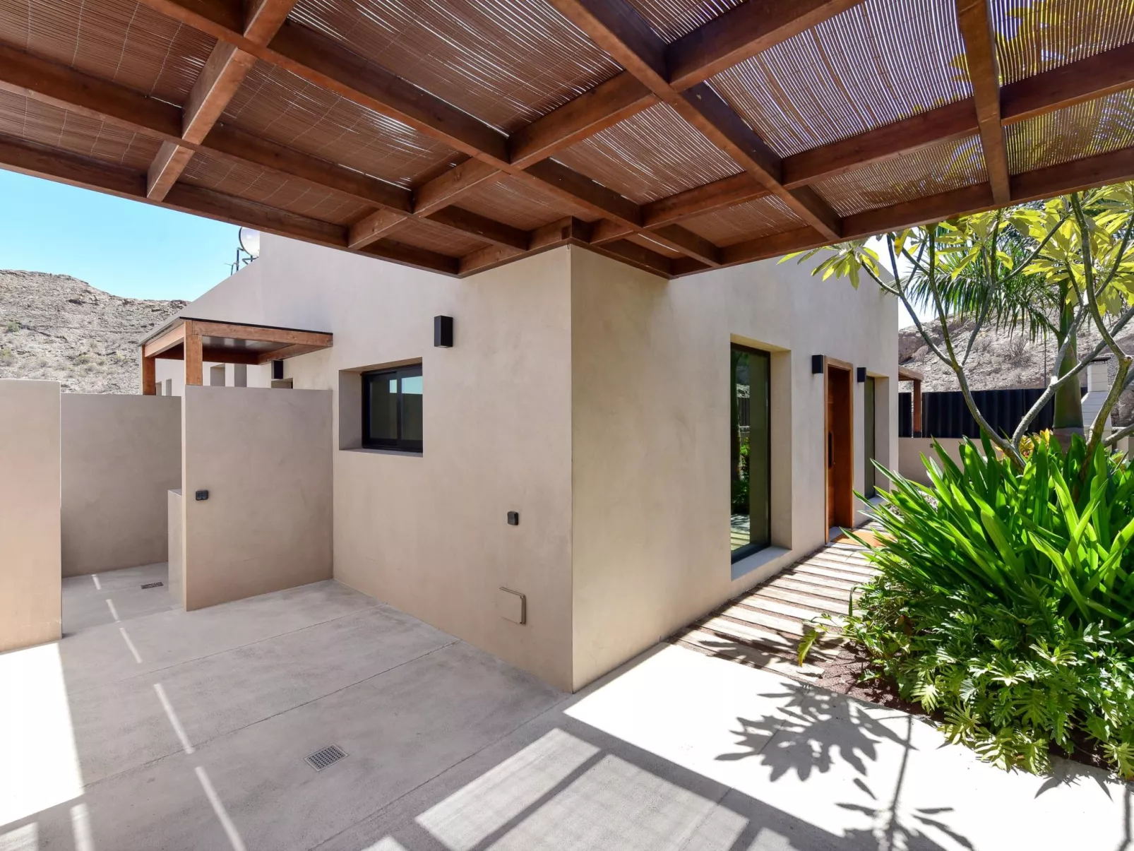 Almadies Tauro - Buiten