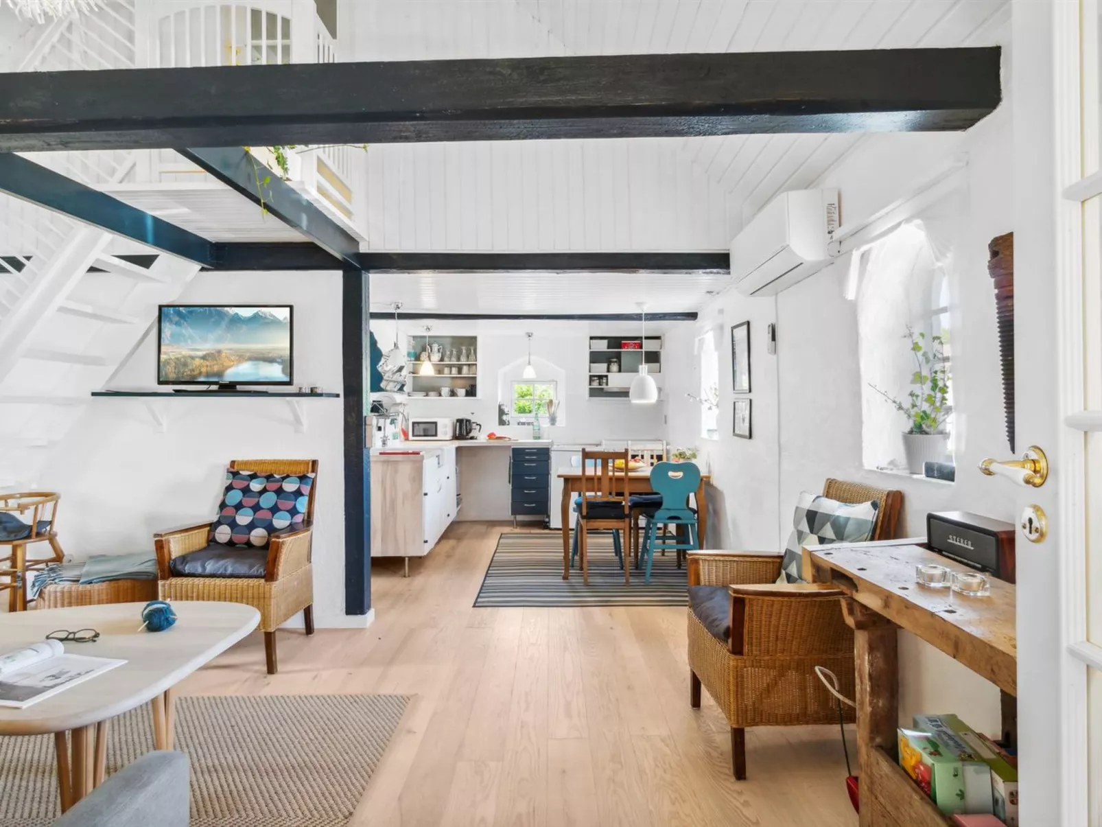 "Alfhild" - 3km from the sea-Binnen