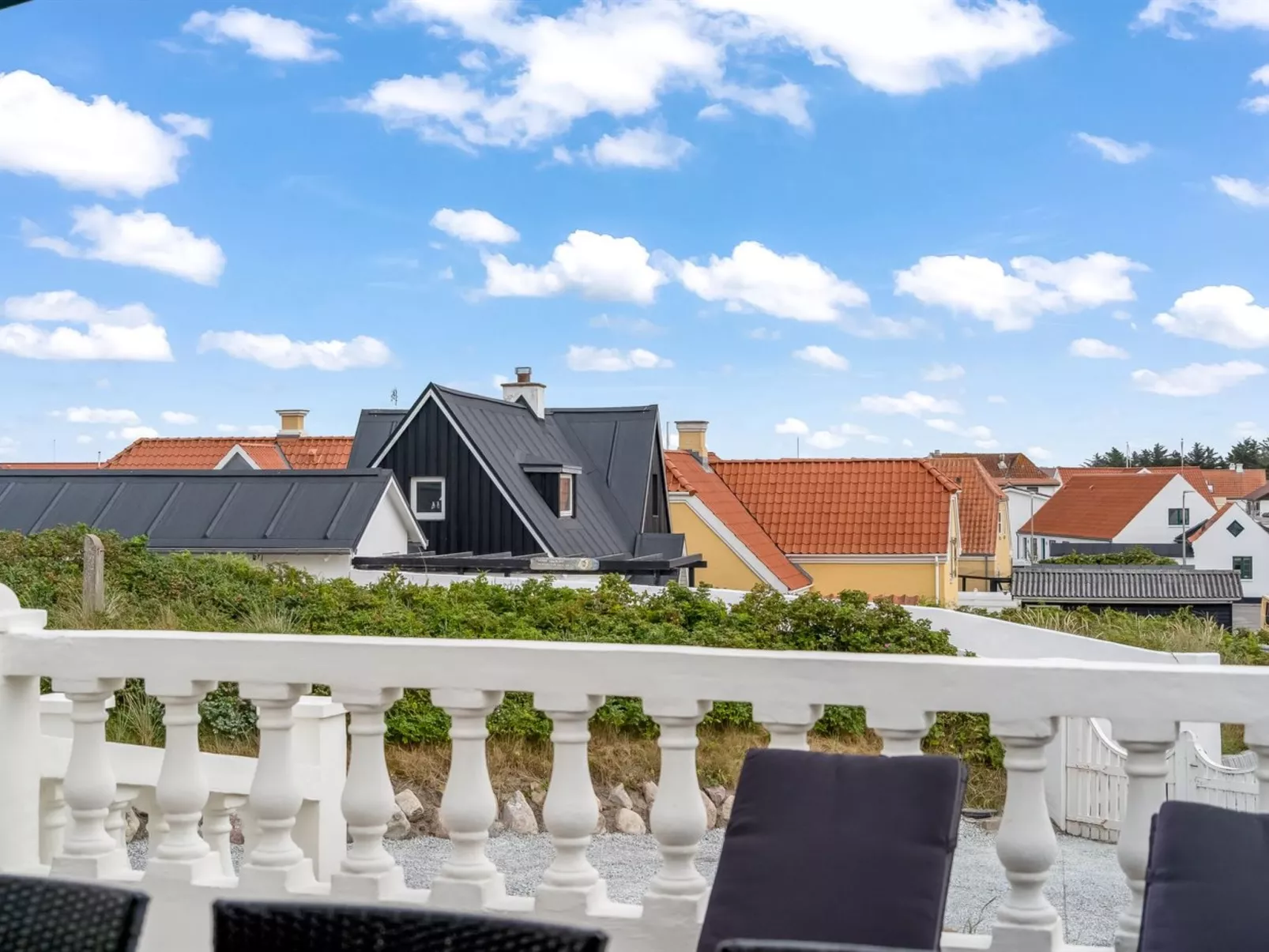 "Edmond" - 150m from the sea-Buiten