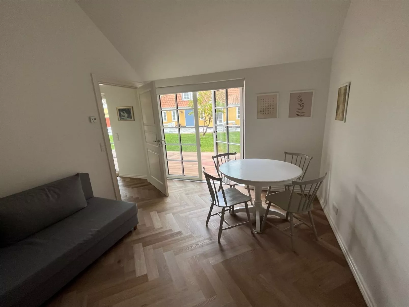 "Skrollan" - 100m from the sea-Binnen