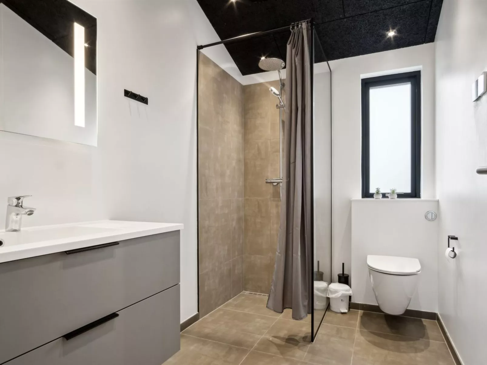 "Jul" - 300m from the sea-Binnen