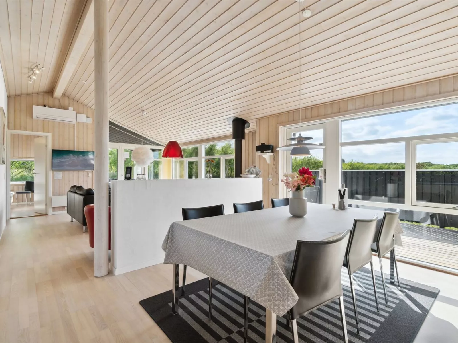 "Miriam" - 400m from the sea-Binnen