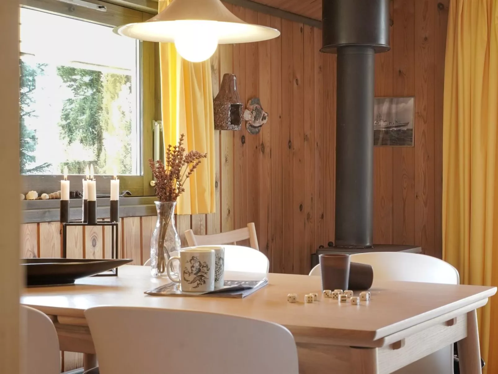 "Winter" - 500m from the sea-Binnen