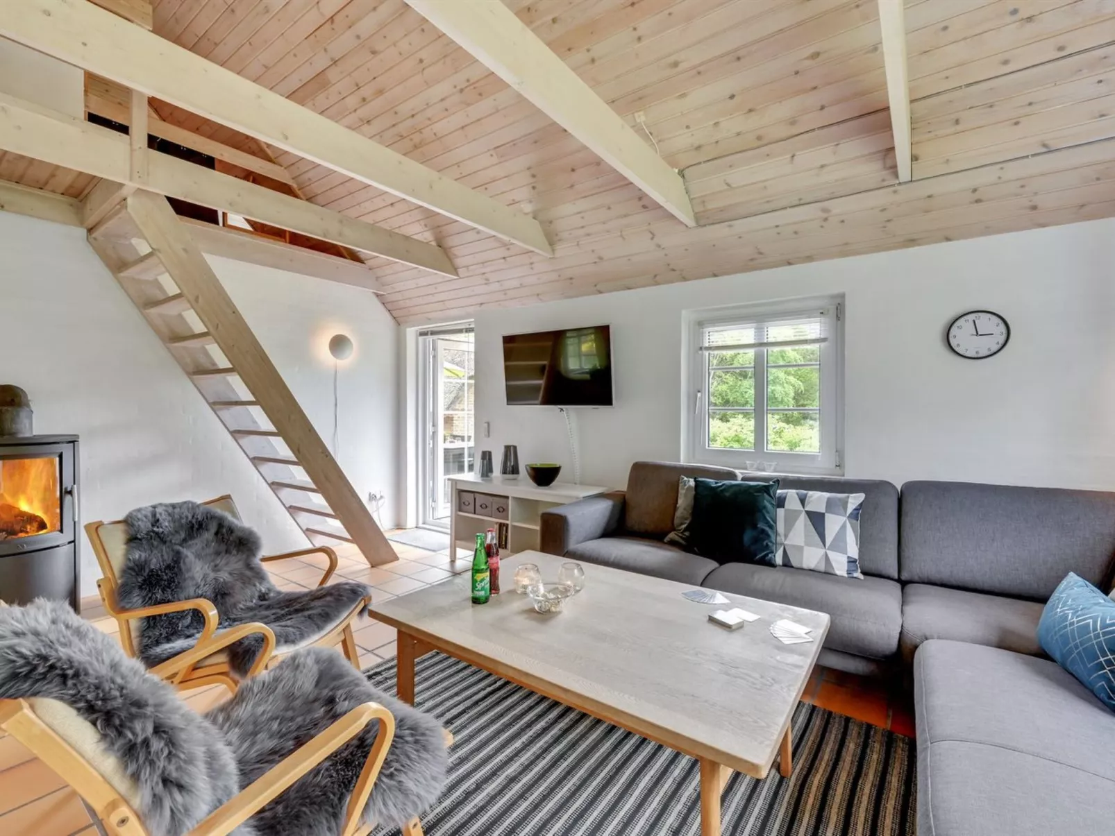 "Osmo" - 900m from the sea-Binnen