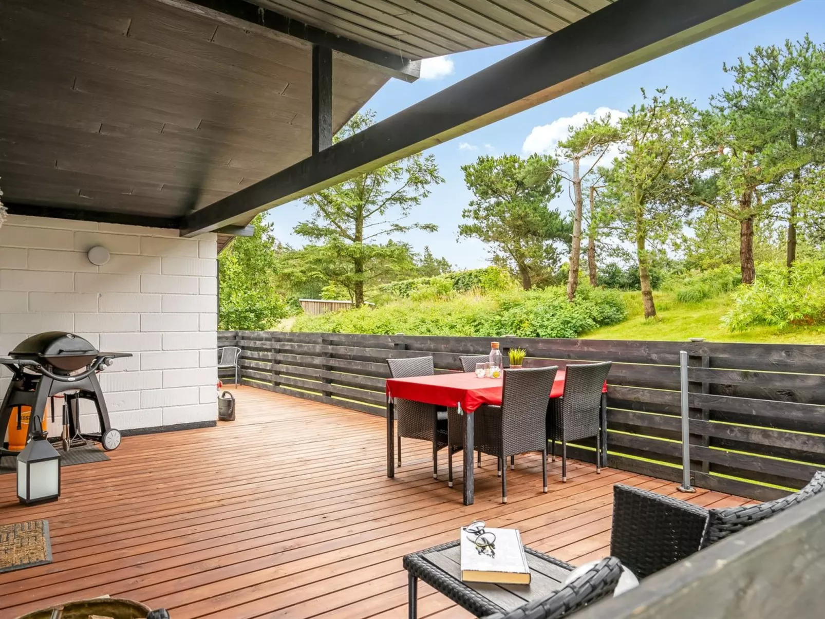 "Pia" - 250m to the fjord-Buiten