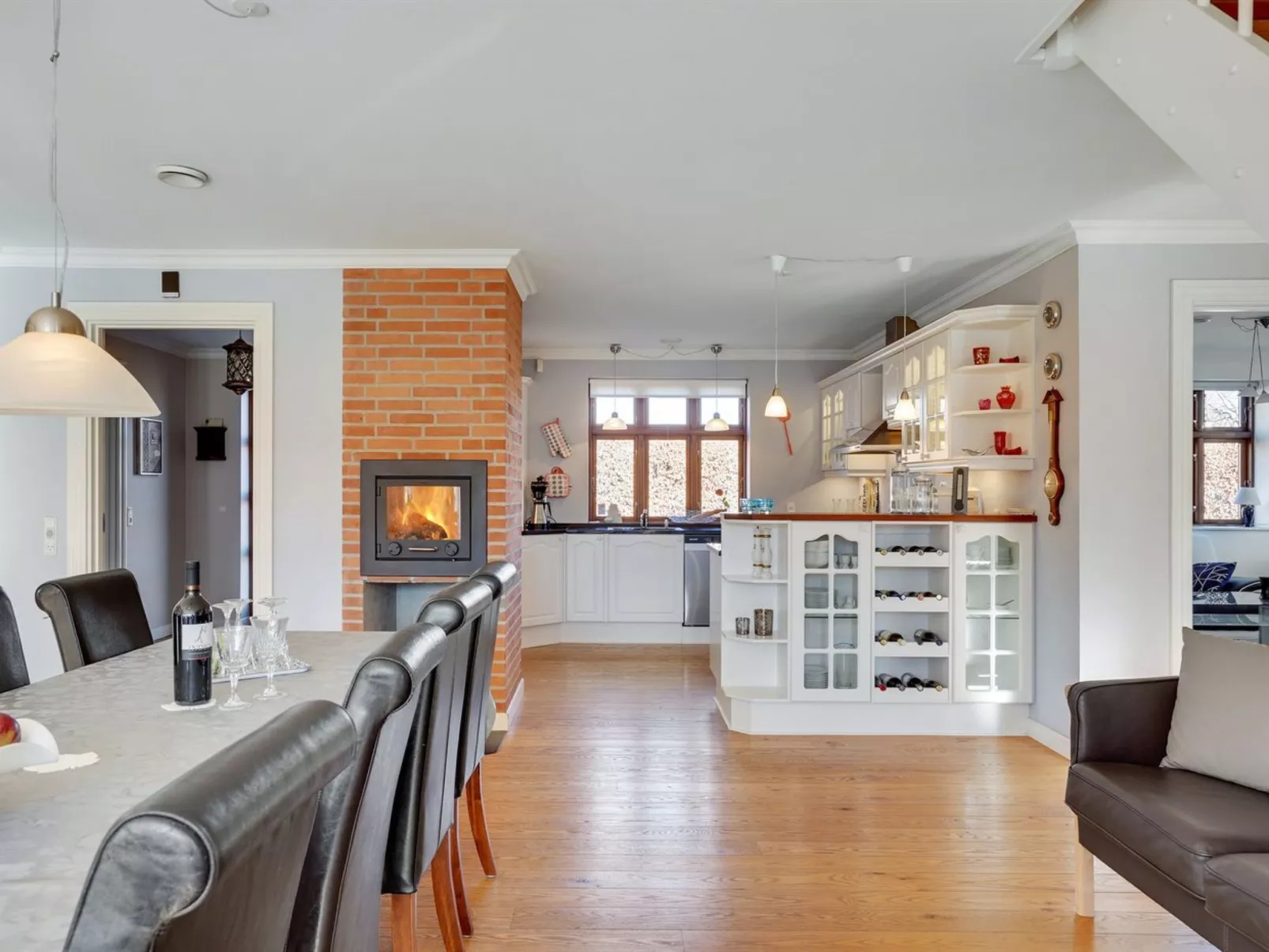 "Iarund" - 500m to the fjord-Binnen