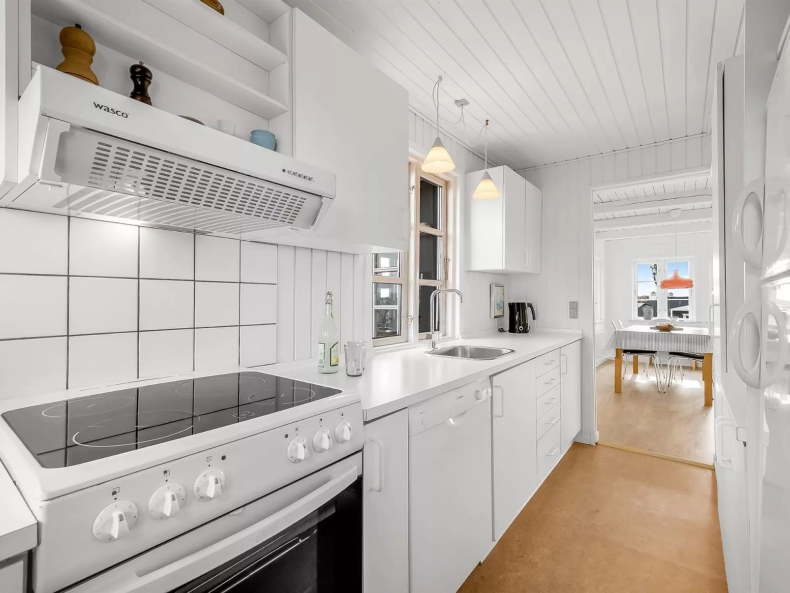 "Venla" -  from the sea-Binnen