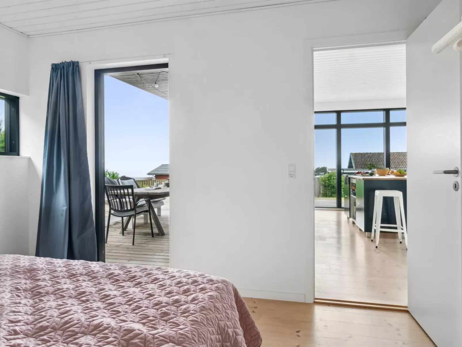 "Niesina" - 100m from the sea-Binnen