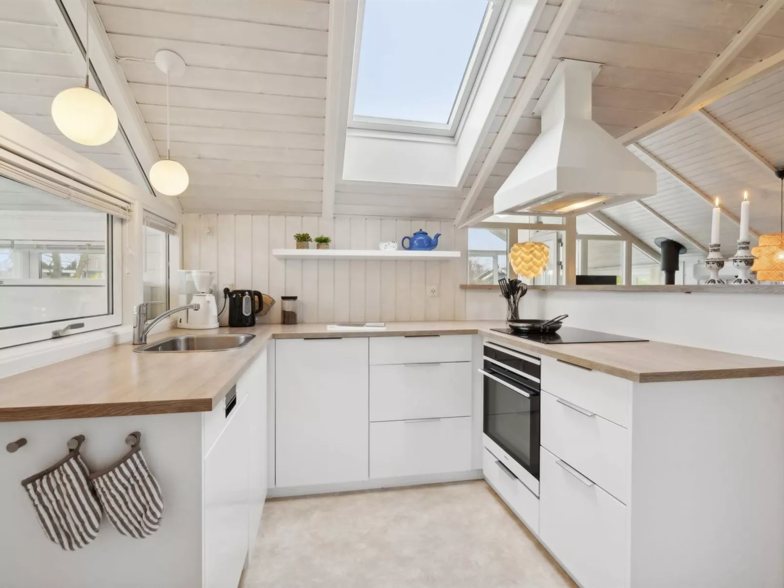 "Chrisse" - 250m from the sea-Binnen