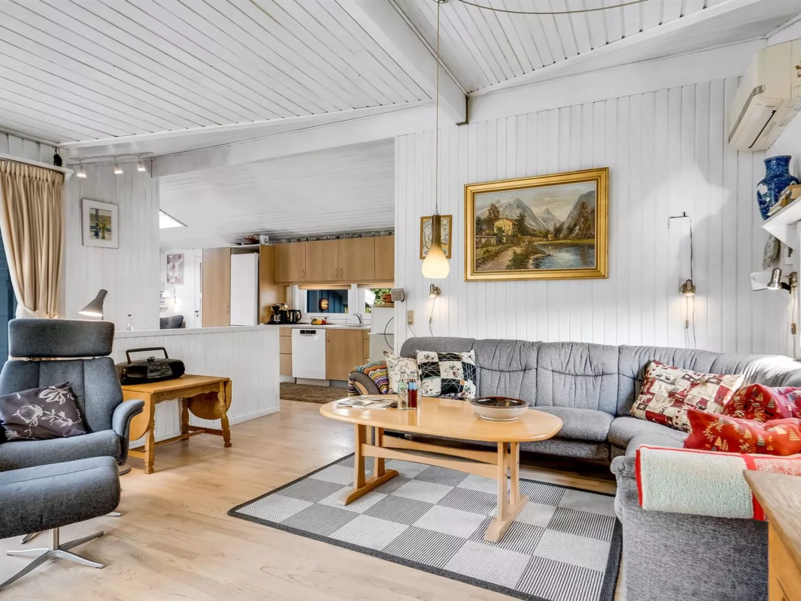 "Amai" - 100m from the sea-Binnen