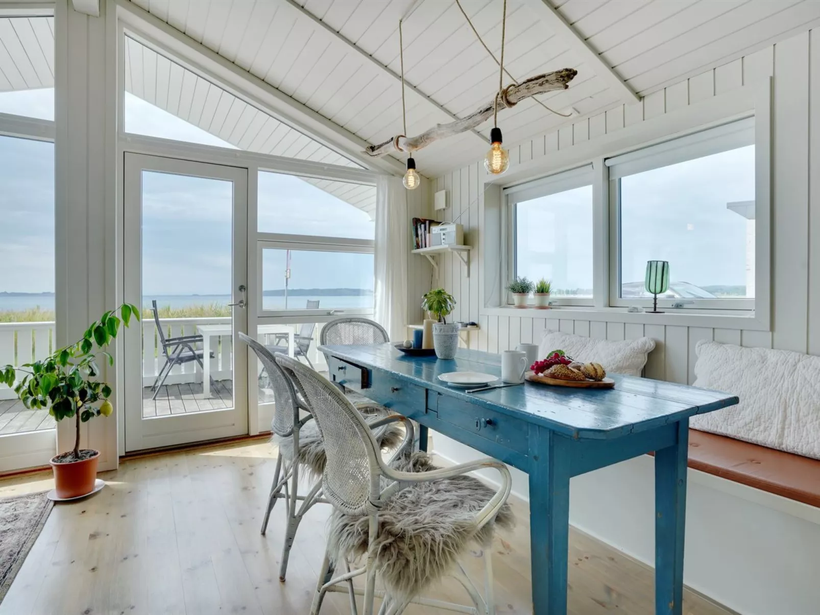 "Liutulf" - 40m from the sea-Binnen