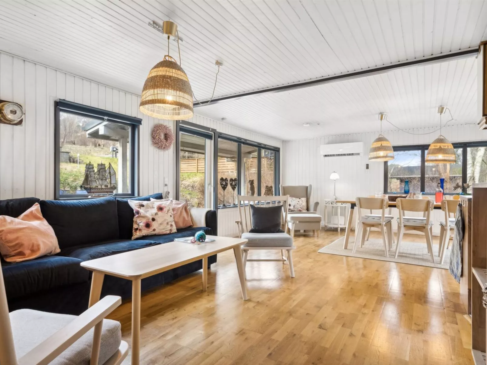 "Ulfiat" - 2km from the sea-Binnen