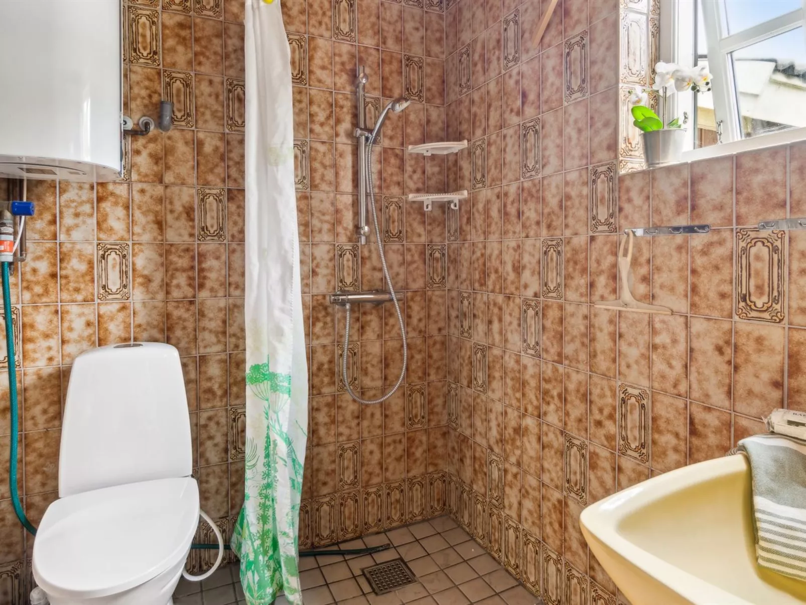 "Uschi" - 86m from the sea-Binnen