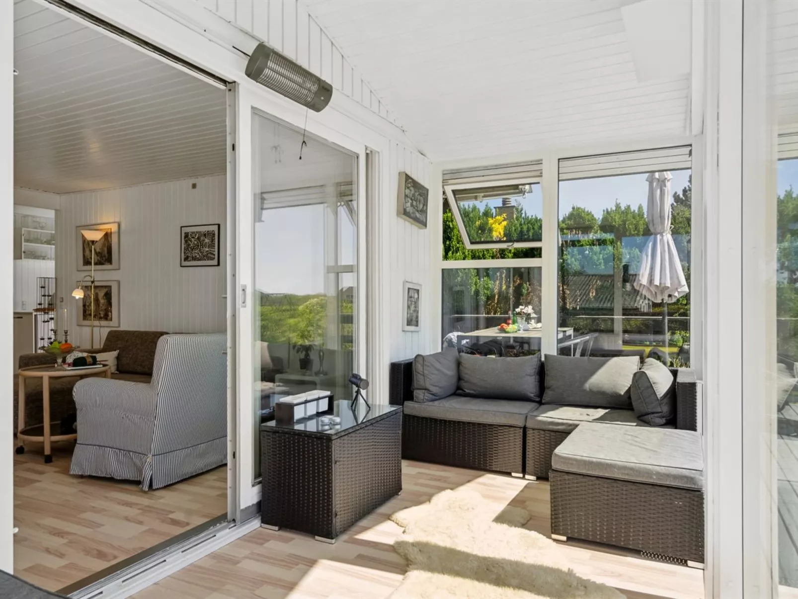 "Manfred" - 250m from the sea-Binnen