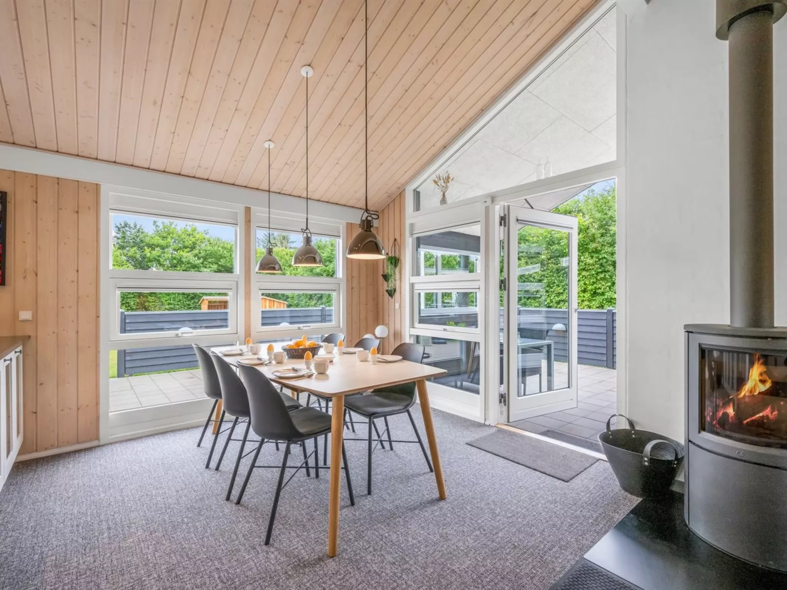 "Noreen" - 1.4km to the fjord-Binnen