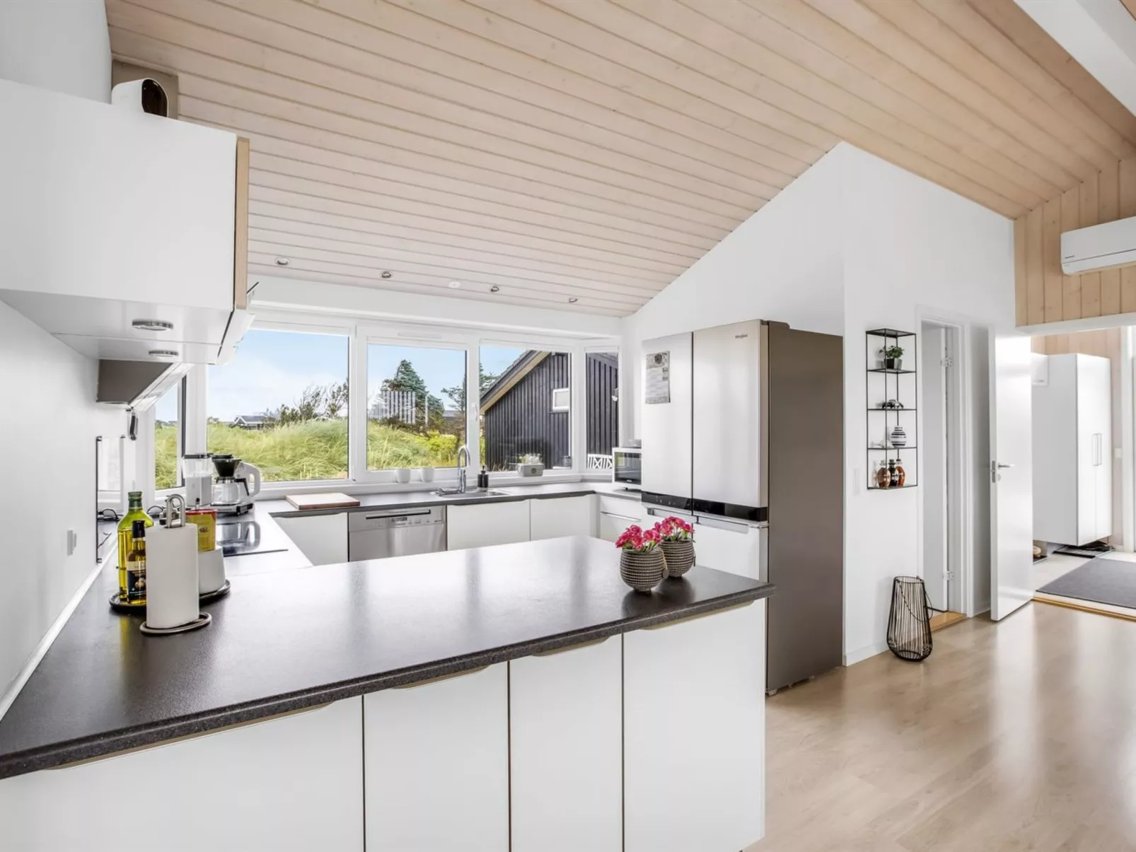 "Lennart" - 300m from the sea-Binnen