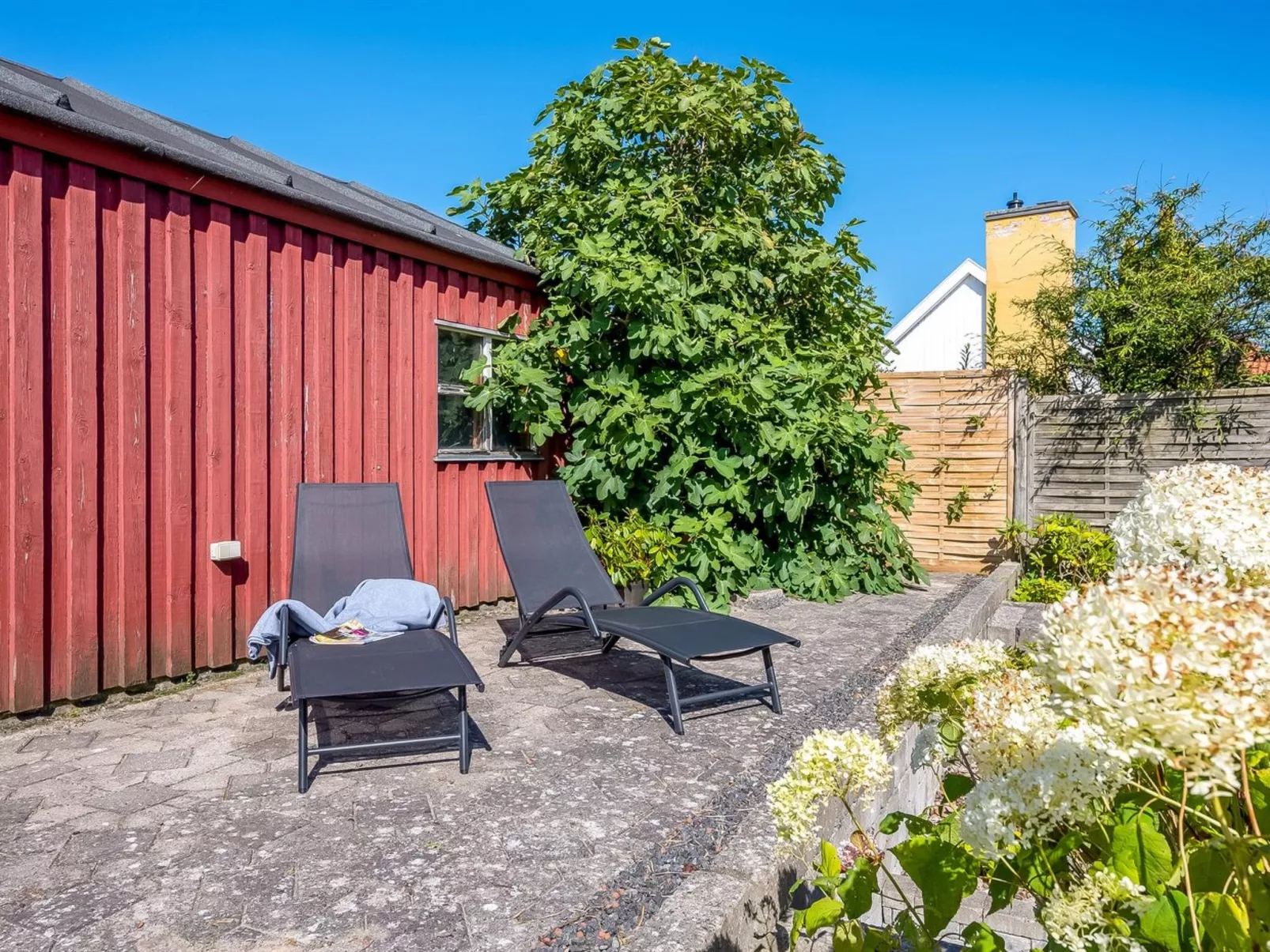 "Sira" - 25m from the sea-Buiten