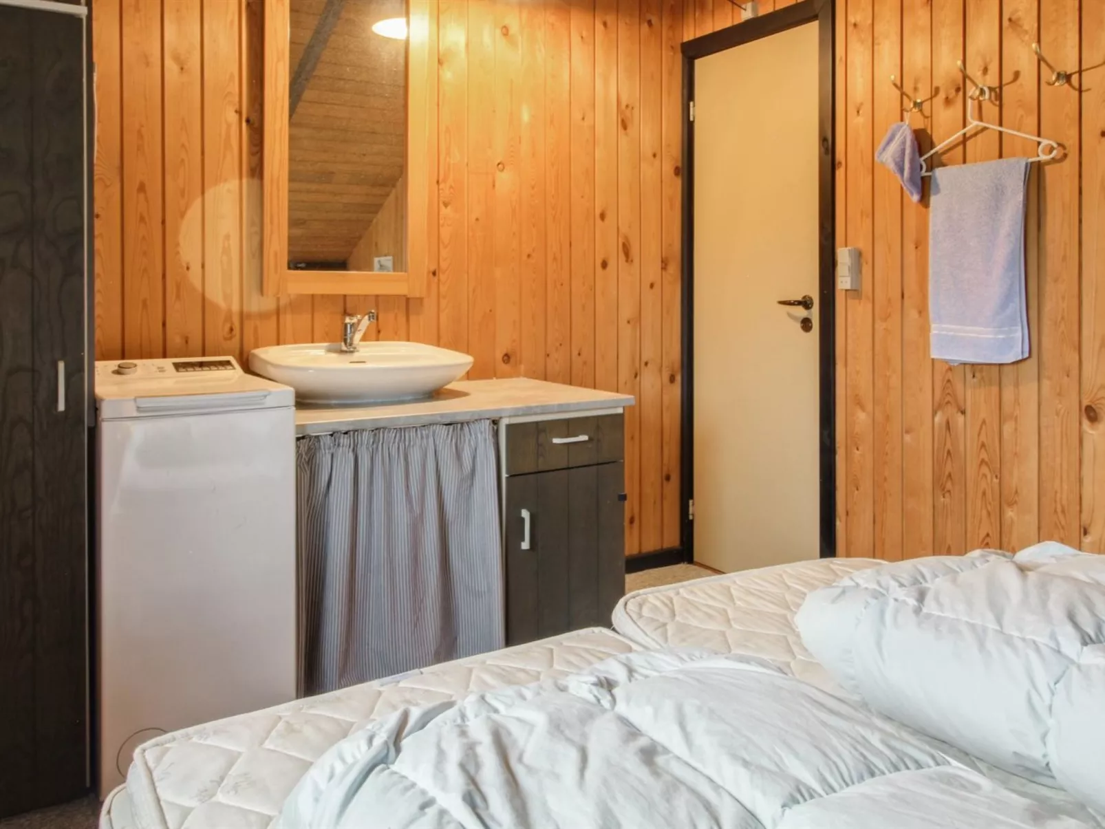 "Gabi" - 30km from the sea-Binnen