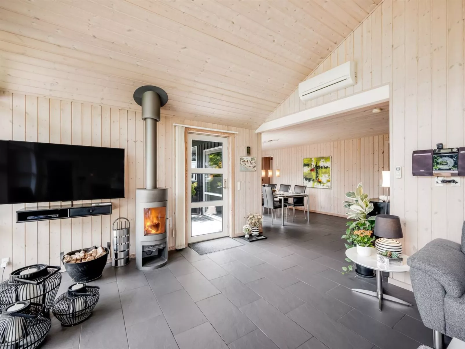 "Fritzi" - 1.7km from the sea-Binnen