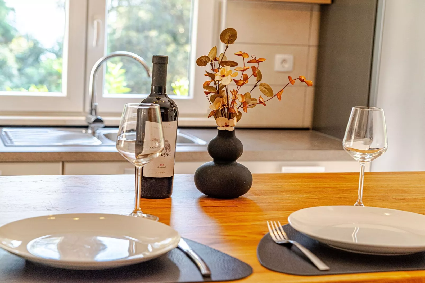 Holiday Home Island Gem - Five  Bedroom Apartment-Eetkamer