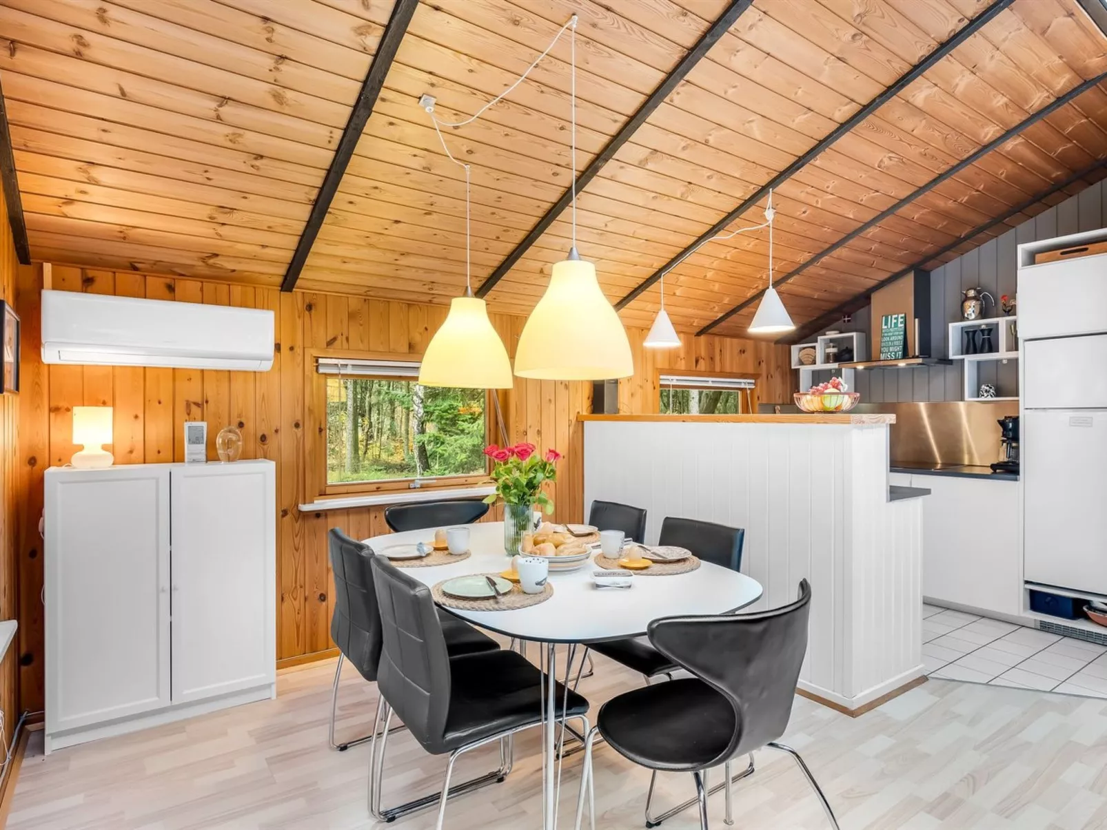 "Marthine" - 650m to the fjord-Binnen