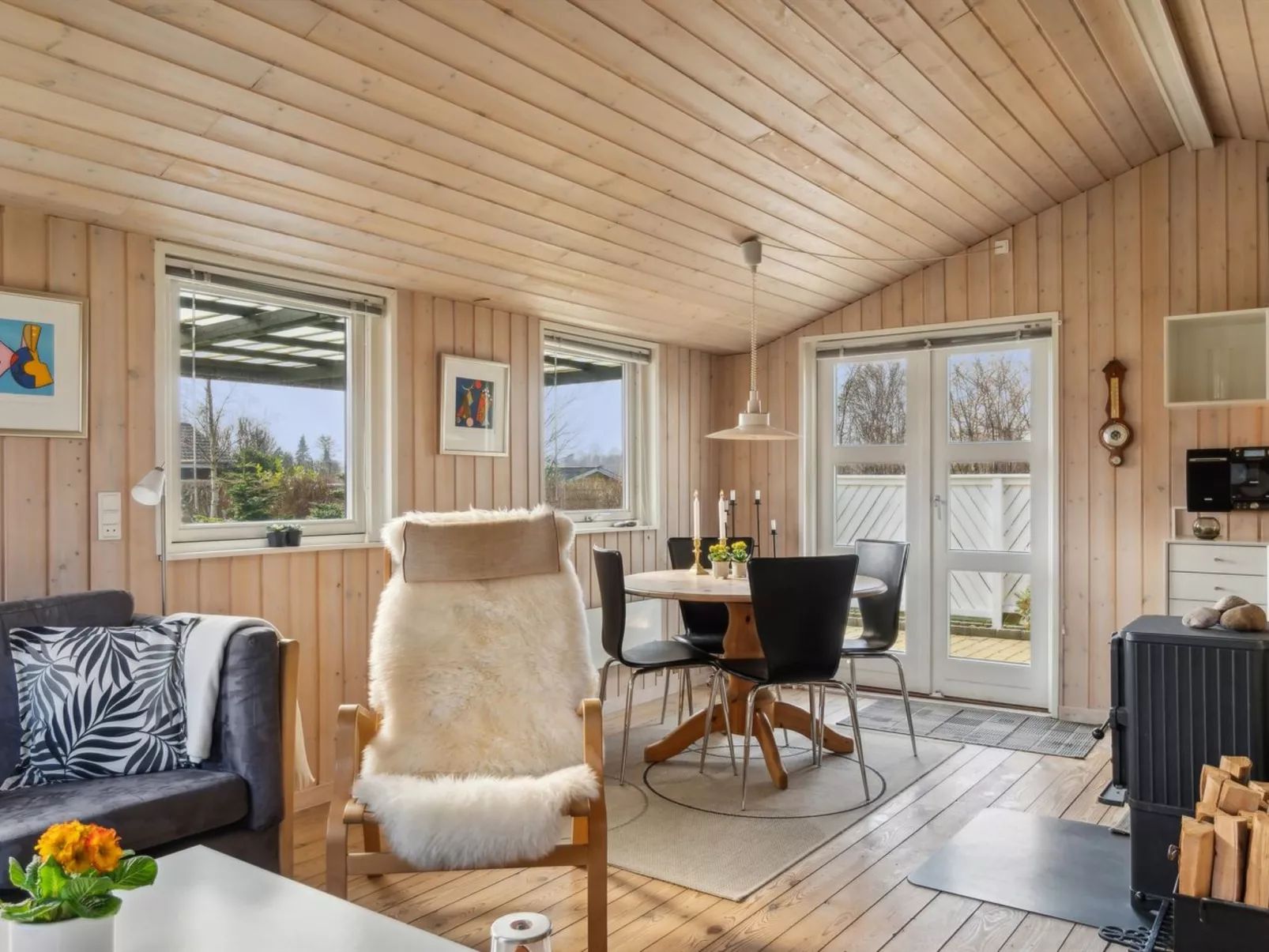 "Bjarni" - 175m from the sea-Binnen