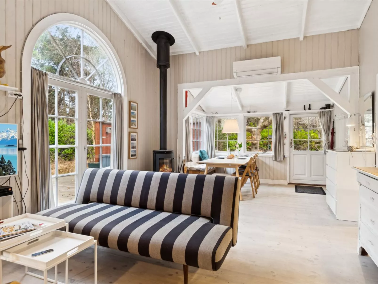 "Galathea" - 175m from the sea-Binnen