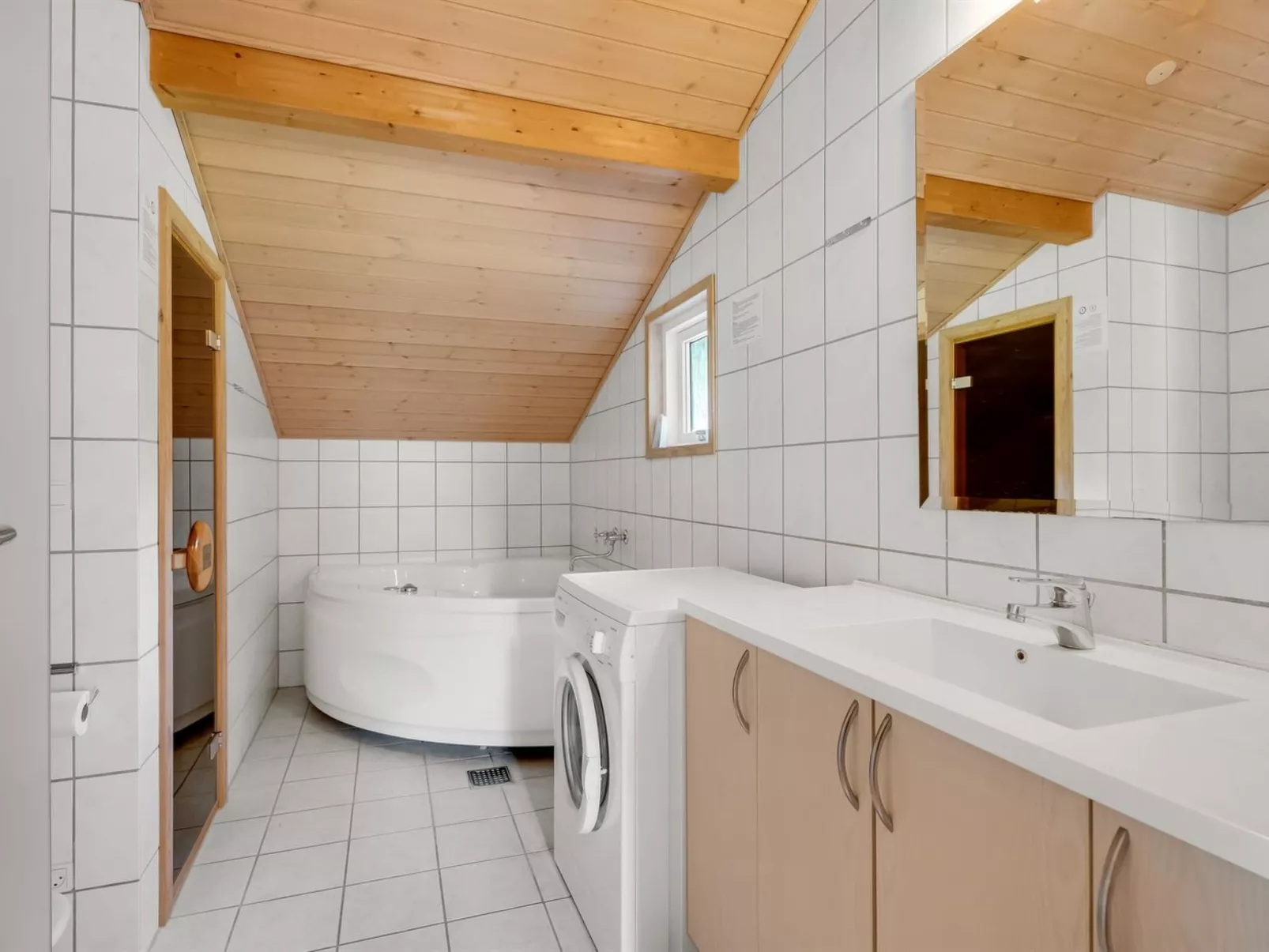 "Vincent" - 25m from the sea-Binnen