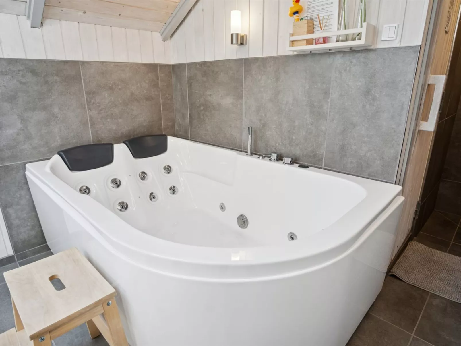 "Bessi" - 200m from the sea-Binnen