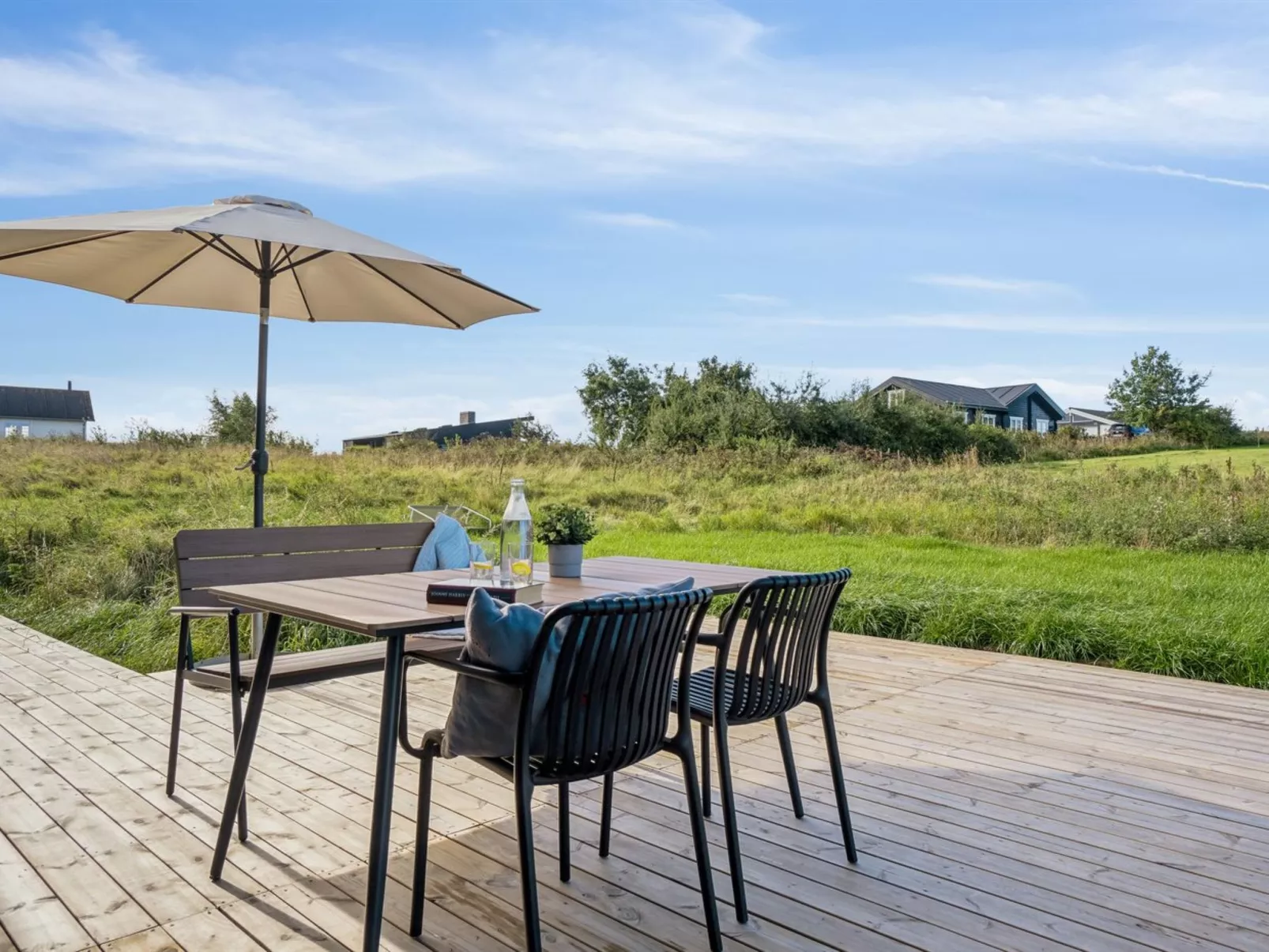 "Aatos" - 250m from the sea-Buiten