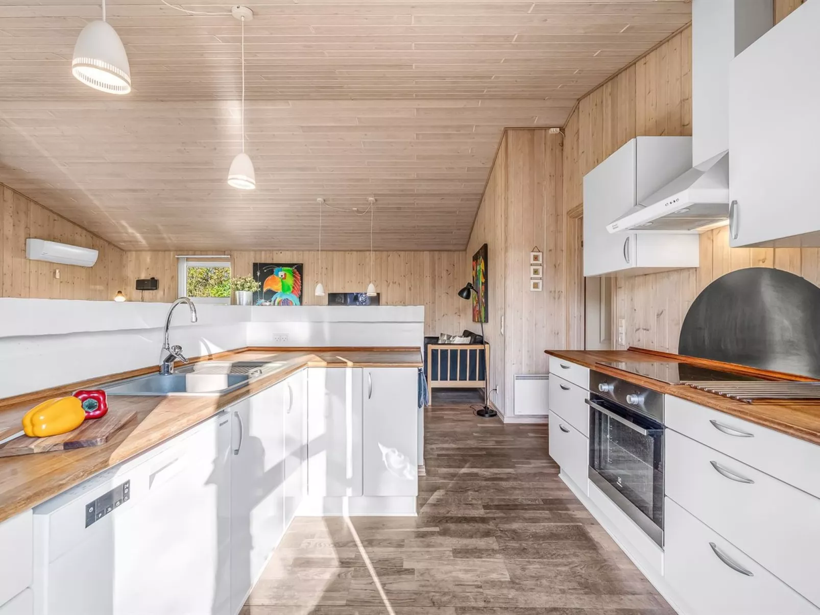 "Efka" - 600m to the fjord-Binnen