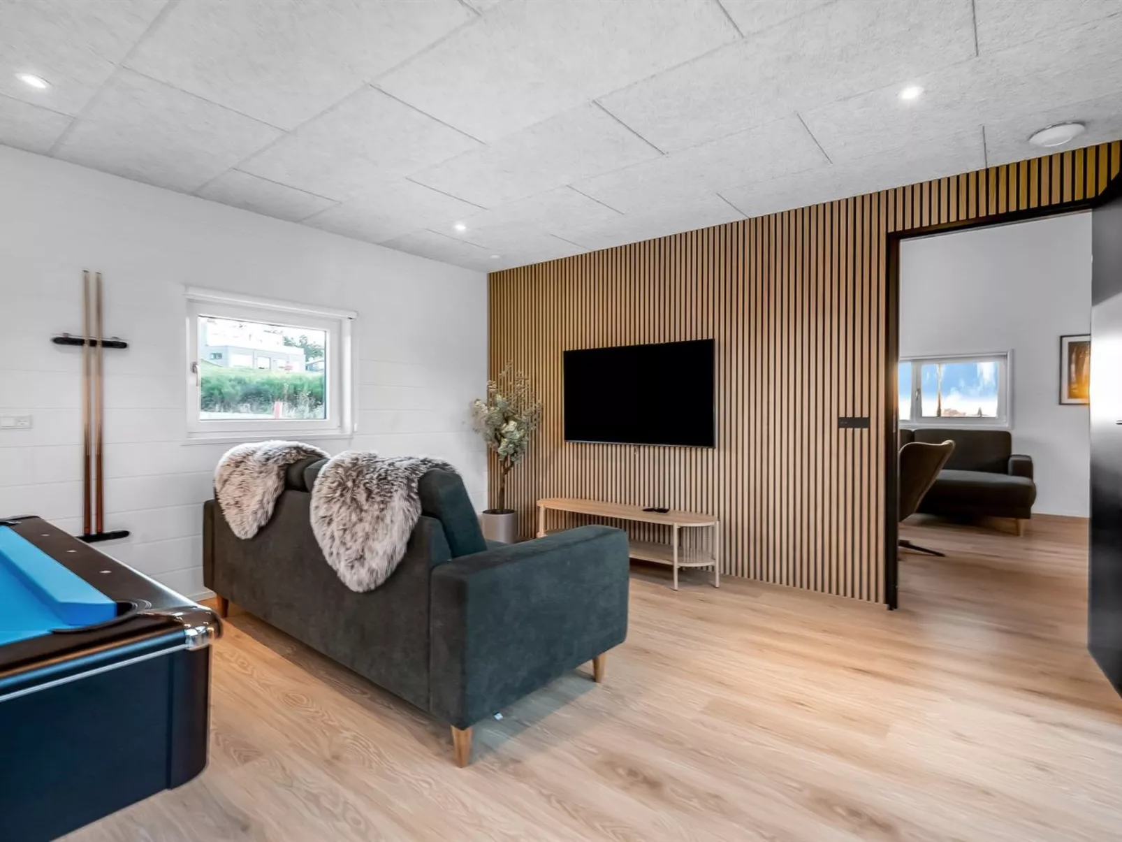 "Hana" - 800m from the sea-Binnen