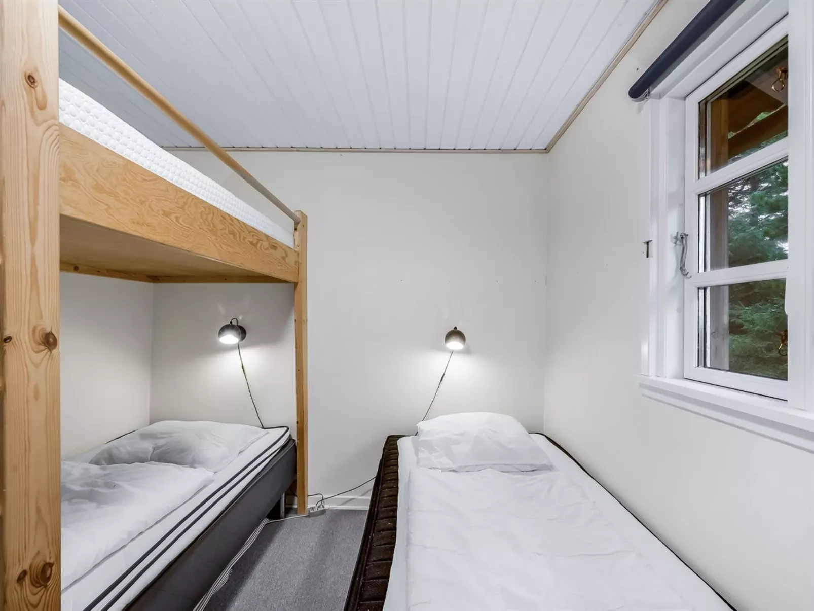 "Brawith" - 700m to the fjord-Binnen