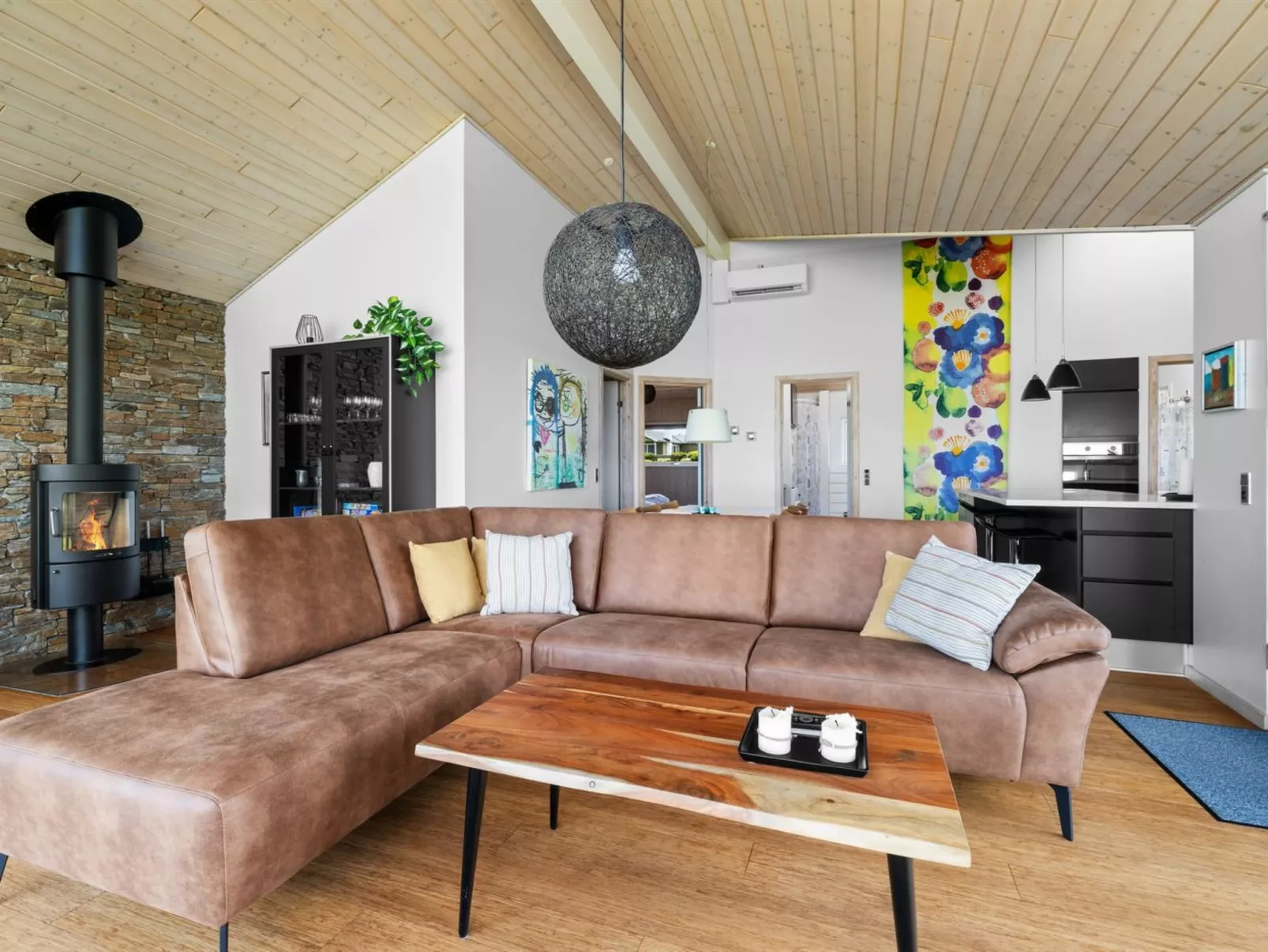 "Drusilla" - 140m from the sea-Binnen