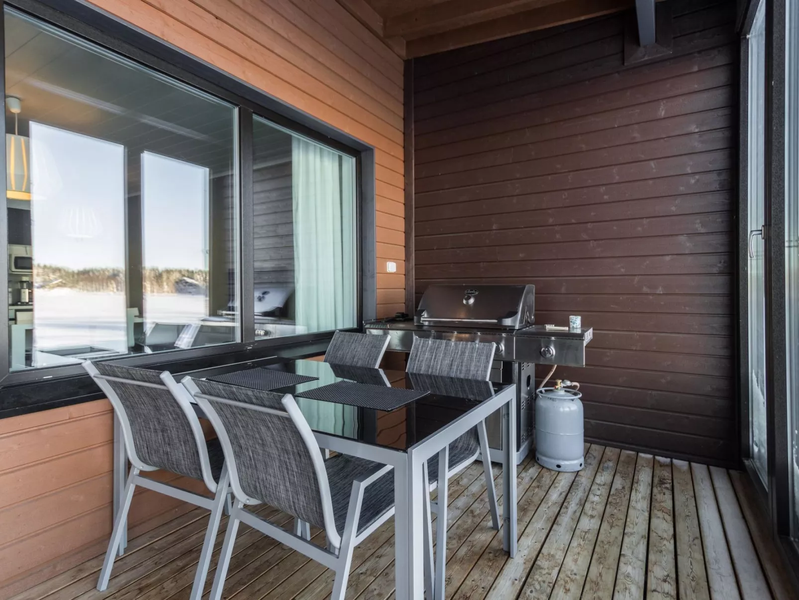 Sun&skivillas 5. (3mh)-Binnen