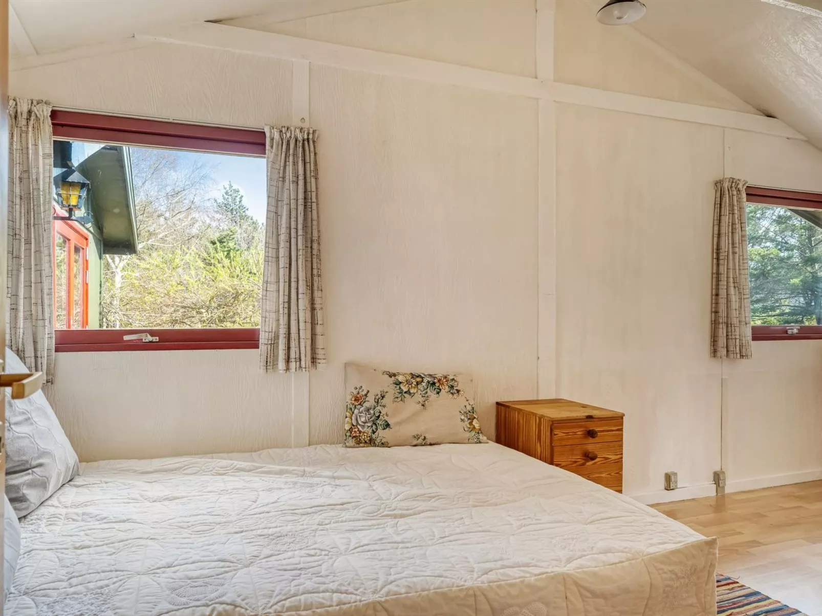 "Nimrod" - 800m from the sea-Binnen