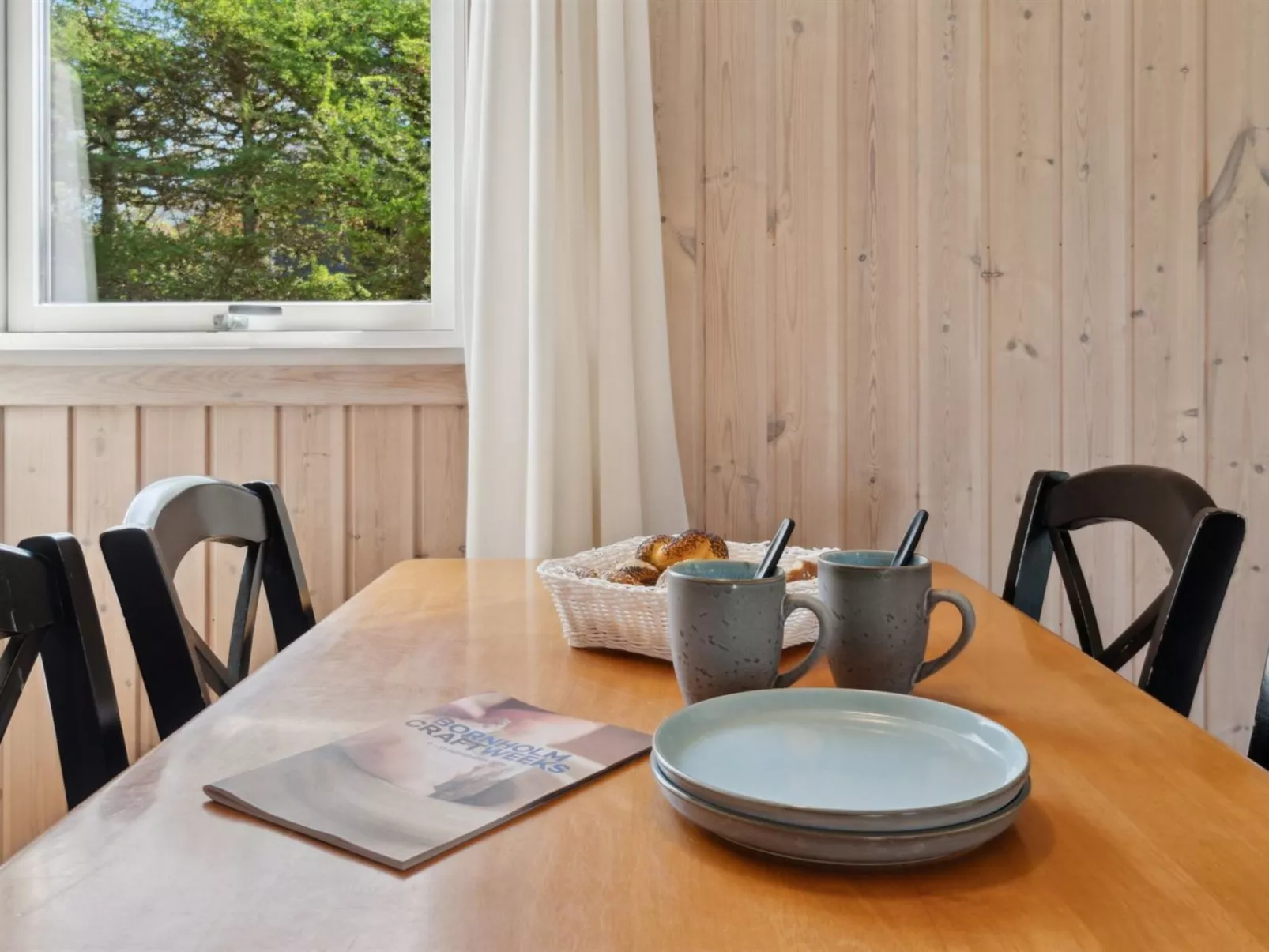 "Edna" - 500m from the sea-Binnen