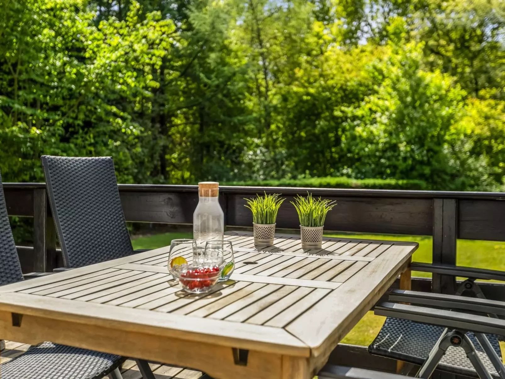 "Frethi" - 30km from the sea-Buiten