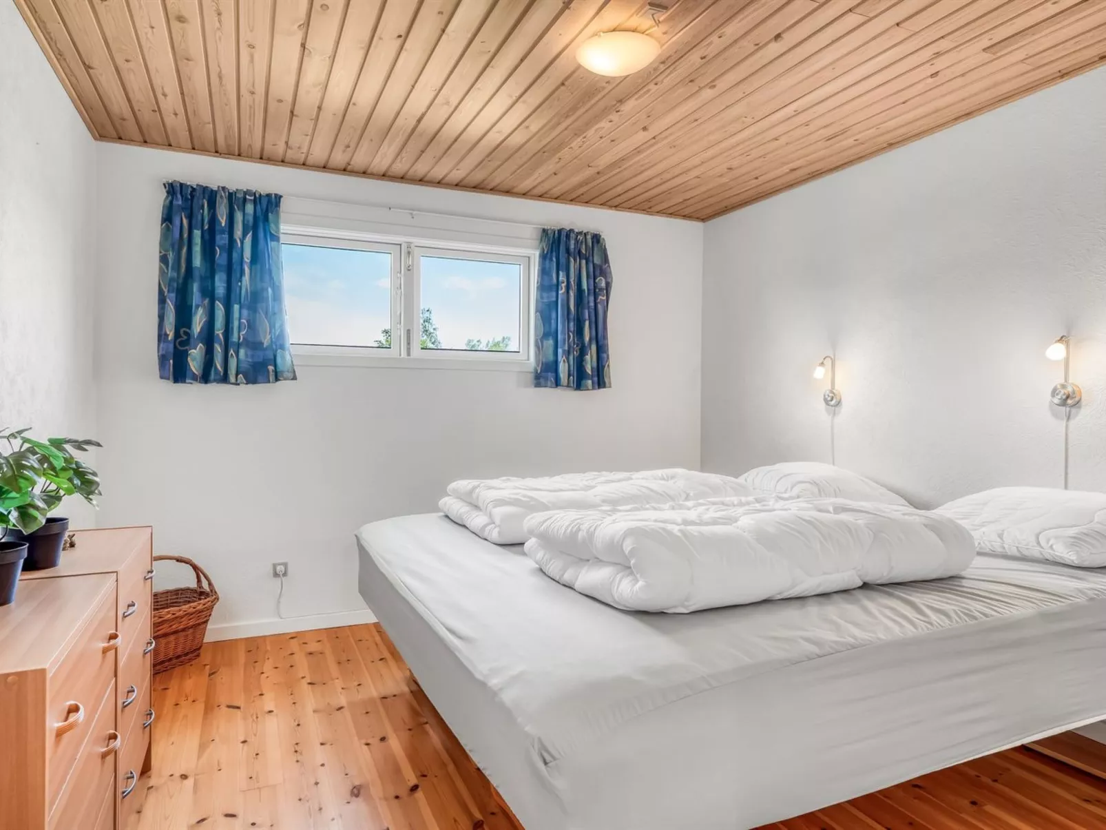 "Rathi" -  from the sea-Binnen