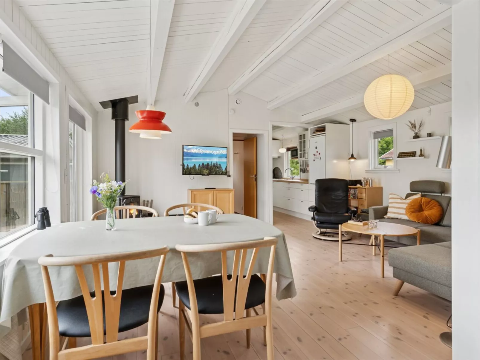 "Esme" - 225m to the fjord-Binnen