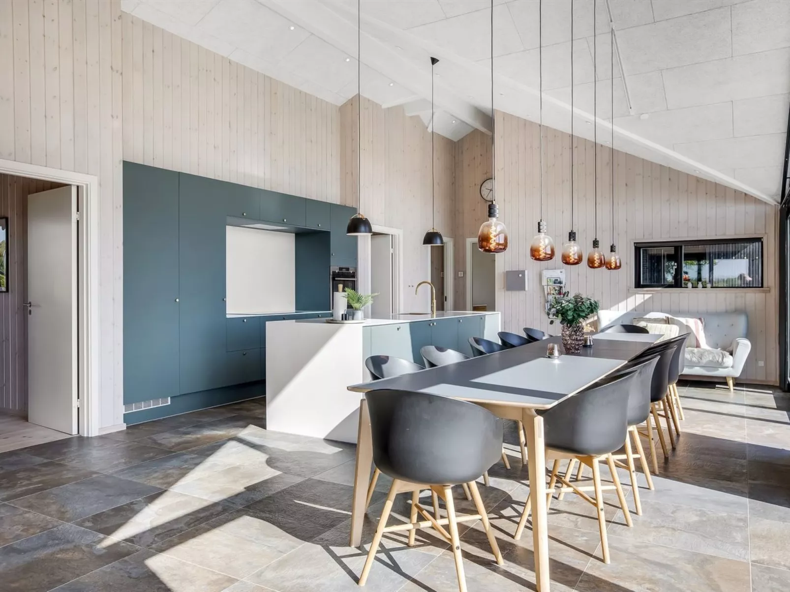 "Goesta" - 250m from the sea-Binnen