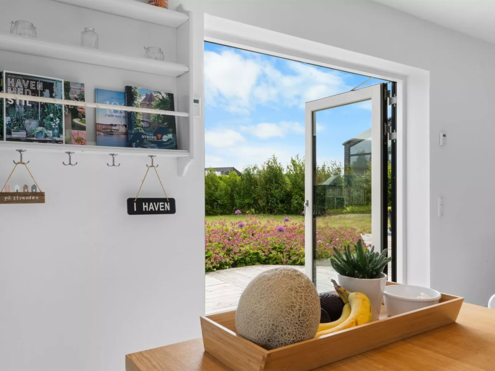 "Aliana" - 300m from the sea-Binnen