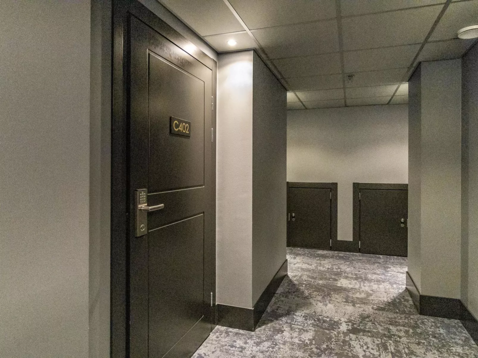 Uniikki 75, c402-Binnen