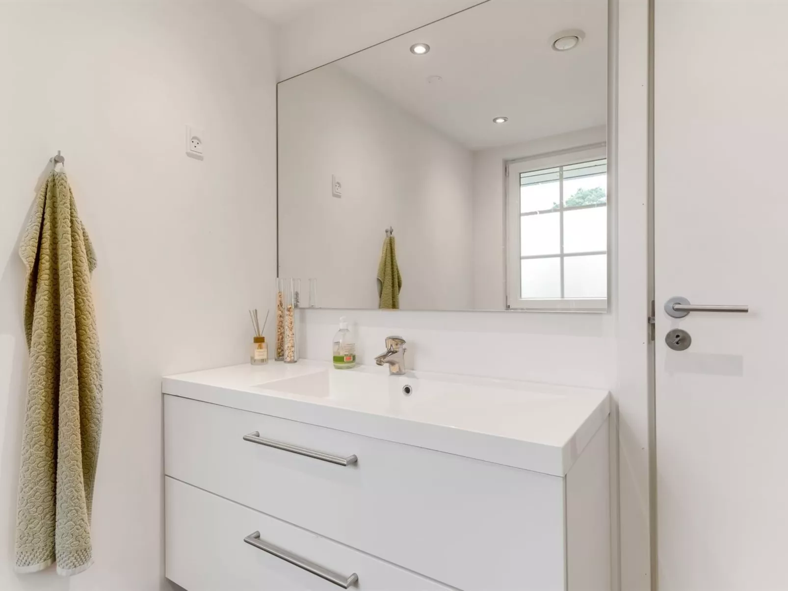 "Alica" -  from the sea-Binnen